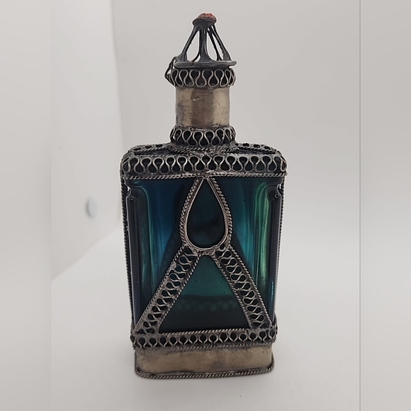 Vintage pair of Moroccan Perfume Bottles Cobalt Blue & green Glass Silver Plated - Picture 13 of 16